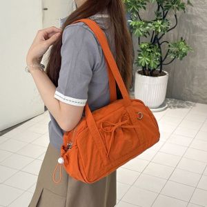 MOIRA ผ้าสีพื้น กระเป๋าสะพายไหล่ไนลอนโบว์ แบบเกาหลี กระเป๋าถือผู้หญิง กระเป๋าเดินทาง แบบสบายๆ กระเป๋าโท้ต กระเป๋าเก็บของสำหรับการเดินทาง ว่ายน้ำ