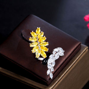 SEQUITO Newest Style Characteristic Banquet Party Jewelry Silver Plated Paved Setting Yellow White Cubic Zircon Sun Floral Shape Women Delicate Finger Adjustable Ring SR086