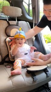 Đệm ghế ô tô cho bé có đai An Toàn – Bảo Vệ Trẻ Em 0–12 Tuổi Khi Di Chuyển