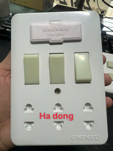 Bảng điện OMINSU (2 công tắc 3 công tắc ) 3 lỗ cắm cao cấp chống giật chống vỡ chịu tải đến 2500W