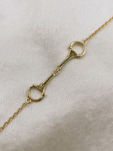 สร้อยข้อมือ กระเป๋าเจ้าของนักขี่ม้า สแนฟเฟิลม้า บิตม้า ทำจากเงิน 925 ชูด 18 กะรัต