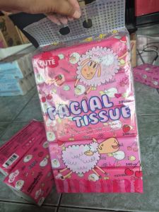 ทิชชู่แกะ 1แพ็ค 5ห่อ แบบพิมพ์ลาย ใช้เช็คทำความสะอาดได้ดี