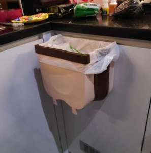 Trash Bin Mini Aesthetic – Tempat Sampah Lipat Portable untuk Dapur & Meja Tahan Lama & Elegan