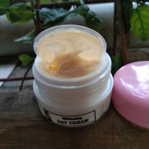 cream siang / day cream whitening