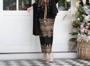 Baju Couple Kondangan Motif Etnic Batik Pria BT1000 Kebaya Wisuda Hitam Brukat