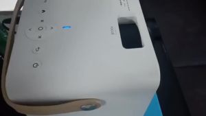 Y8 Pro 4K Mini Projector  6000 Lumens  Android  Wireless  Multi-Screen  Portable Home Theater