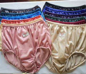 กางเกงในคนอ้วน คนตัวใหญ่ กางเกงคนแก่ คุณยาย ผ้าไนล่อน แพ็ค12ตัว คละสี เต็มตัวสวมใส่สบายไม่อึดอัด ไซส์ 3L เอว 40-50 นิ้ว Nylon Underwear for Fat people Big Size