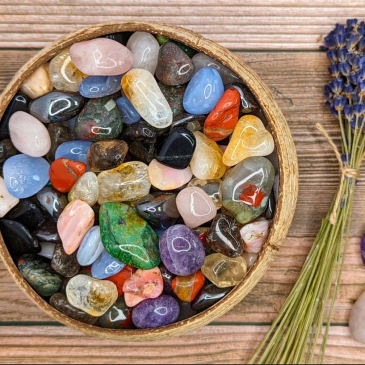 Natural Tumbled Crystal 5-10mm Bulk Crystals Assorted Mixed Tumbled Stone  Tumbled Polished Gemstone Healing Crystal Wholesale Crystal Lot Gemstone