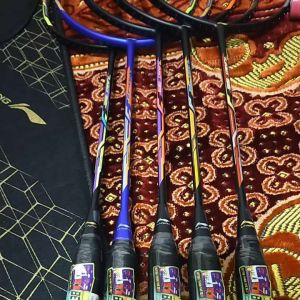 Li-ning TURBO 99 bonus senar lining no. 1 + grib karet