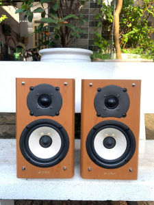 Bán Cặp Loa nghe Nhạc Booksheolf  Onkyo D- SX7 mới keng hát cực tốt màu gỗ màng trắng(02)