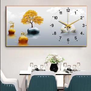 Đồng hồ tráng gương 5D Mã- AHN7 thiết kế cách tân theo phong cách hiện đại treo sang trọng tinh tế.