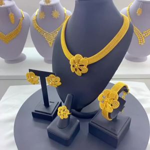 Bộ trang sức cô dâu Dubai hoa dây chuyền mạ vàng bốn món: vòng tay bông tai nhẫn dây chuyền