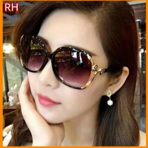 🔥🔥🔥ranghe แว่นกันแดดแฟชั่นสำหรับผู้หญิง แว่นกันแดดสีแดงลายดอกคาเมลเลียกรอบใหญ่