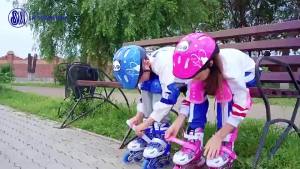 【Cool】Adjustable Roller Skates Inline Skate with Illuminating Wheels Breathable Rollerblade for Kids