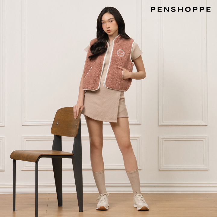 Penshoppe Relaxed Fit Zip Up Vest With Branding Print For Women ...