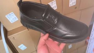 Giày da đế mềm bề mặt mềm giày lười thoải mái giày lái xe một mảnh giày làm việc khách sạn chống nước giày nam [ Miễn Phí Vận Chuyển ]