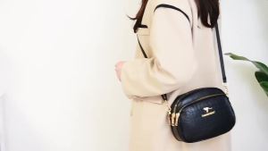 Womens fashionable multi-layer embossed large-capacity phone bag cross-border trendy womens crossbody bag soft leather small bag