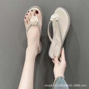 [Free Shipping] Sandals 2025 New Summer Soft-Soled Camellia Flat Vacation Style Slippers For Women Trendy And Versatile