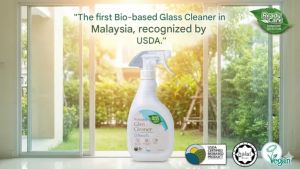 Bio-based Readycare Signature Selection Glass Cleaner Spray 500ml