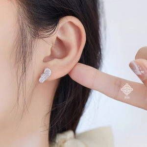 Bông tai titan hình chiếc dép Hoa tai hình chiếc dép bằng titan không phai không rỉ sét Trangsucmoiluatuoi.RIN
