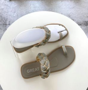 GREAT-A172 รองเท้าไซส์ใหญ่ รองเท้าผู้หญิง รองเท้าลำลองแบบสวมและรองเท้าแตะ รองเท้าแฮนด์เมค สินค้าเราผลิตเอง ไซส์ 35-45** มี 3 สีให้เลือก