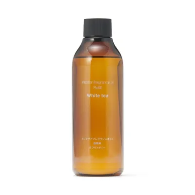 มูจิ รีฟิลน้ำหอมปรับอากาศสำหรับเติม ขนาด 200 มล. - MUJI Interior Fragrance Oil Refill 200 mL