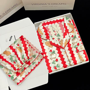 ชุดนอนน่ารัก กระต่าย ลายแดง เสื้อแขนสั้น กางเกงขาสั้น พื้นขาว ผ้าไหมซาติน ผ้าเบา สวมสบาย ฟรีไซส์