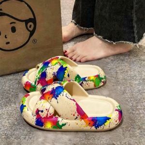 [Free Shipping] Trendy Outdoor Camouflage Summer Sandals For Women 2026 New Style Featuring A Crossover Design Fashionable Graffiti Print Thick Sole And Non-Slip Beach Soles
