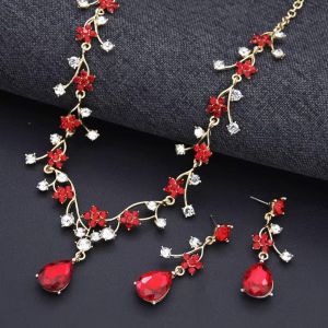 BEAUTYLADIES หินประดับ ชุดเครื่องประดับเจ้าสาวรูปหยดน้ำ แวววาว ทองคำ ชุดเครื่องประดับที่สวยงาม สร้อยคอดอกไม้ เสน่ห์อันแสนหวาน ชุดสร้อยคอและต่างหูแบบโชคเกอร์ ของขวัญวันวาเลนไทน์