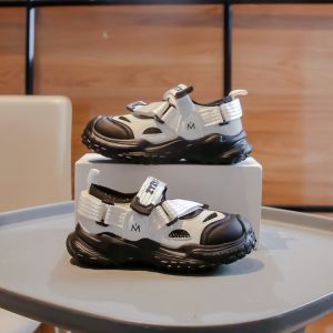 2024 Summer New Soft Bottom Closed Toe Medium and Large Kids Shoes Boys Daddy Shoes Mesh Breathable Girls Sports Sandals ㏇L0514