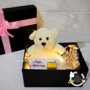 Hampers Valentine Paket Kado Premium Ulang Tahun Anniversary Hadiah Ultah untuk Pacar Cewek