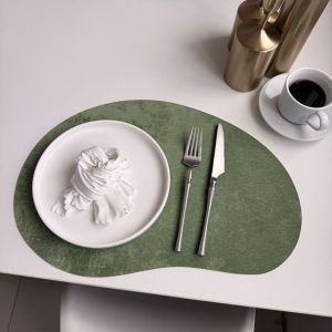 BUENOO Cashew Shaped Leather Placemat Nordic Faux Velvet Decorative Table Mat Double-sided Dinner Table Place Mat