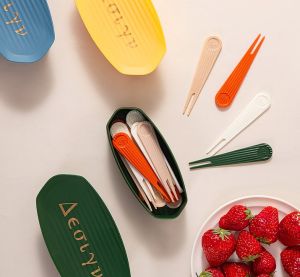 Elegant Green Polypropylene Kitchen Utensil Holder with Dustproof Cover