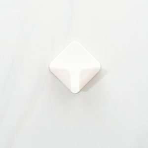 Móc treo phích cắm điện BỘ 2 CÁI miếng dán tường treo ổ cắm điện móc dán treo đồ đa năng -Lumbley