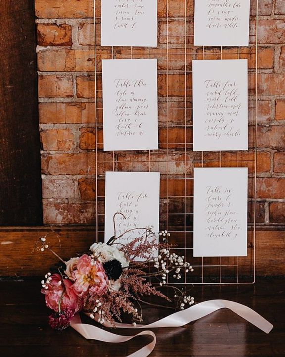 Clearance Sale! 2 Pcs Mesh Wire Mesh Grid Wall Panel 60cm x 100cm DIY