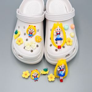 10Pcs/Set Shoes Charms Shoe Flower Decoration Cartoon 3D Sailor Moon Detachable Clogs Buckle for Hole Rubber Clogs