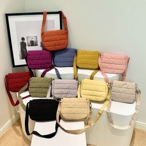 *ใหม่* พร้อมส่ง มี12สี กระเป๋าสะพายข้าง สไตล์ยูนิโคล Uniqlo Bag สีมินิมอล พาสเทล ผ้าไนลอน น้ำหนักเบา