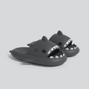 Shark slippers for summer couples cool home slippers funny non-slip cartoon design suitable for men to wear outside casual and durable
