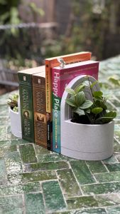 Bookend Planter With Water Reservoir