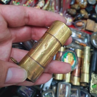 รูปจากผู้ขายบน Lazada: ตะกรุดทองเหลืองใหญ่ หลวงพ่อเงิน พุทธโชติ วัดบางคลาน หลวงพ่อเมตตาจารอักขระรอบตะกรุด อานุภาพครอบจักรวาล ตั้งราคา ฿390