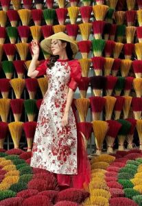 ÁO DÀI CÁCH TÂN NỮ TAY BỒNG CỔ XẾP BÈO HOA NHÍ TRUYỀN THỐNG DÁNG ĐẦM KÈM CHÂN VÁY DẬP XẾP LY THIẾT KẾ SANG CHẢNH MÀU ĐỎ HỒNG