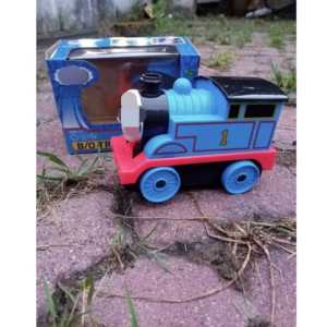 Mainan Anak Kereta Train BO Bisa Jalan Dan Bunyi P805 1 /Mainan Anak Kereta Api Train & Family Unique Dazzling Light 3D Light And Music Use Baterry Mainan Gerbong Kereta Bisa Jalan Dan Bisa Bunti Menggunakan Baterai