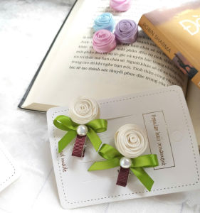 [ Hàng Thủ công] set 2 kẹp tóc hoa hồng cho bé gái. kẹp làm thủ công thiết kế riêng hình ảnh thật.