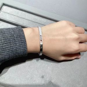 AliExpress Bestseller: Meis Sliding Sparkling Diamond Fashion Bracelet for Women Luxurious High-End Design Jewelry Wholesale
