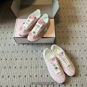 alo226 New retro German training shoes featuring a youthful style genuine leather casual design and a flat sole similar to the "Forrest Gump" style
