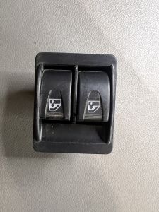 Công tắc lên kính faw đời mới đôi