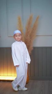 ชุดโต๊ปเด็กชายมุสลิมสีขาว แบรนด์ดัฟฟะห์(Daffah) เนื้อนิ่มเย็นสบาย ชุดอิสลามเด็กชาย BY60 วาริสมุสลิม