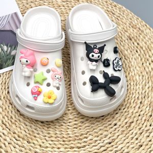 12Pcs/Set Sanrio Cartoon Cute Kuromi Melody Shoes Charms Shoe Accessories Buckles Clogs Decoration for Hole Rubber Clogs