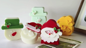 Creative 3D Santa Claus Mold Santa Claus Pillar Mold Silicone for Handmade Scented Wax Crafts