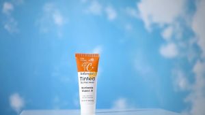 NICEFACE Tinted Sunscreen for Face with SPF 40 - UV Protection - Moisturizer & Lightweight Facial Sunscreen with Vitamin C and Vitamin E for All Skin Type (40ml) Bronze